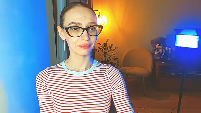 Lady_Sunshine_ élő XXX-chatje