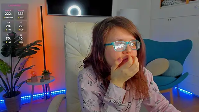 Ariell_Mini élő XXX-chatje