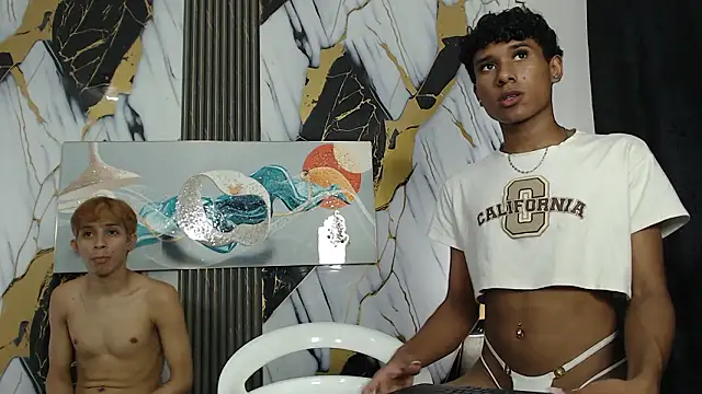 AVENGER_GUYS1 Live XXX-Chat