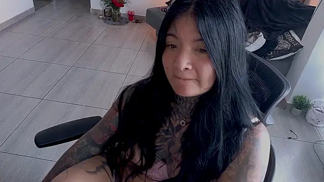 Czat XXX na żywo – Unatatuada