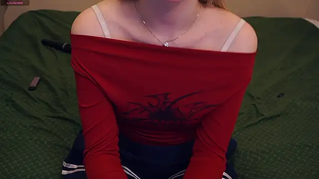 TraceeRebollarのライブXXXチャット