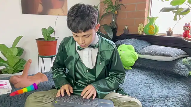 Andy_Belier23 লাইভ XXX চ্যাট