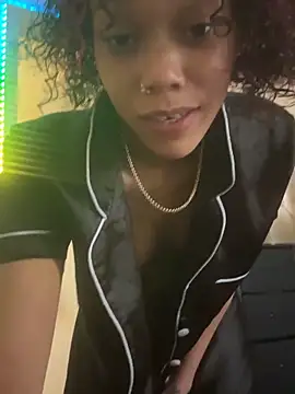 แชท XXX สดของ Tamiii420