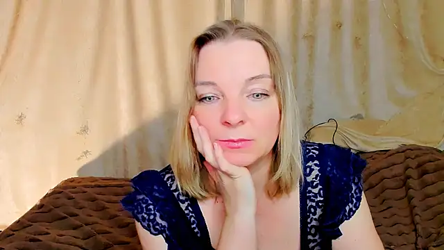 Chat +18 de Regina__blue ao vivo