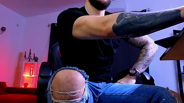 MightyAaron66n Live XXX chat