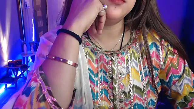 Mitikaa's Live XXX Chat