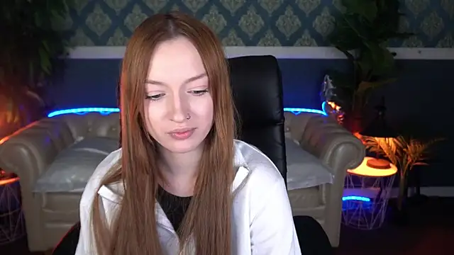 FoxyMayy Chat XXX in diretta