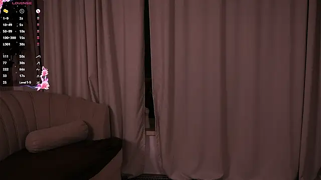 Chat +18 de KarmenRasey ao vivo