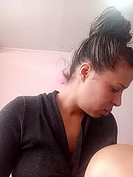 kiki_milu's Live XXX Chat