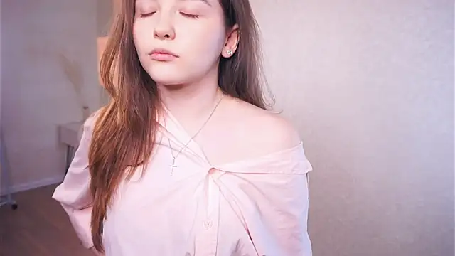 LeighaKind Chat XXX live