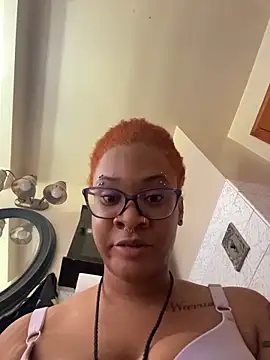 Chat +18 de nickytheehawtie ao vivo