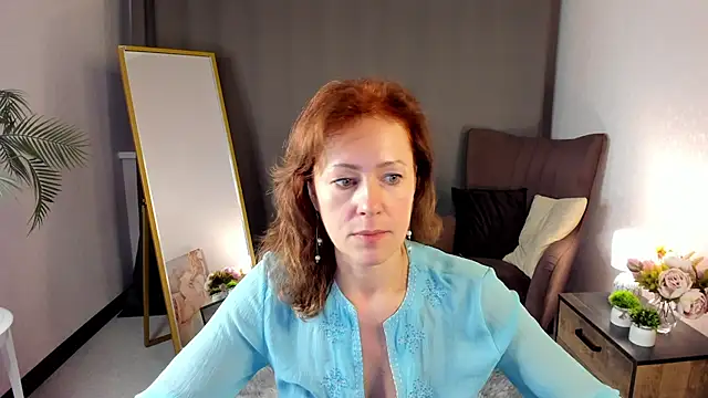 دردشة LeticiaRomano الجنسية المباشرة