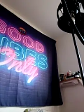 Chat XXX ao vivo de Mikaaa97