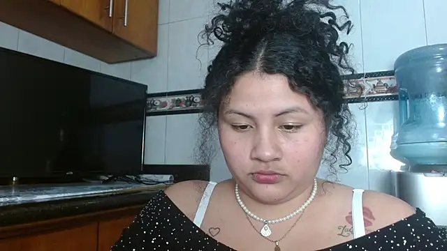 XXX chat uživo modela Baby_dirt