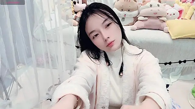 AKiKi711 在線直播表演