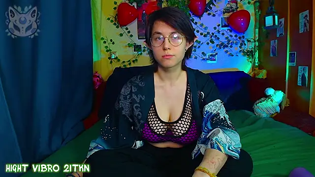 TrickyKitsunen Live XXX chat