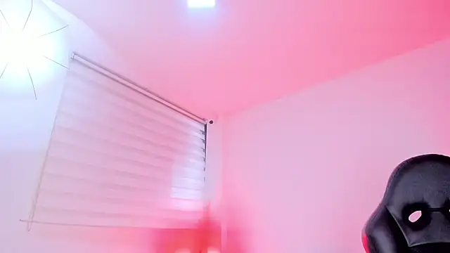 Fernanda_liie_ Adlı Modelin Canlı XXX Sohbeti