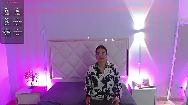 Rosalind_tay Chat XXX in diretta