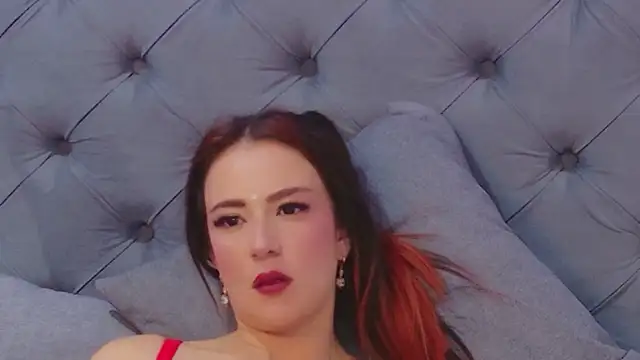 TaniaBlaze's Live XXX Chat