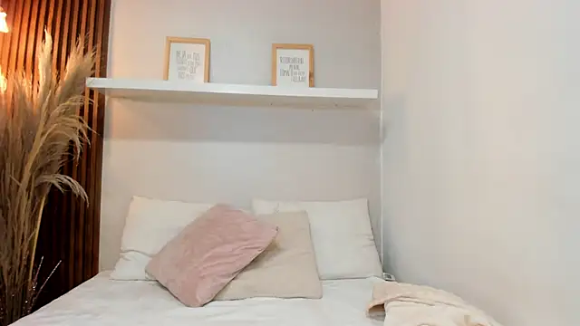 ANTONELLA__ROUSE_: απευθείας συνομιλία ΧΧΧ