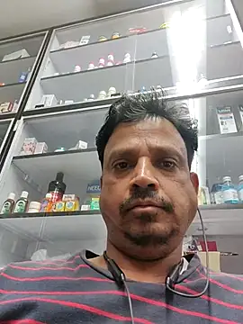 Raj1043 Adlı Modelin Canlı XXX Sohbeti