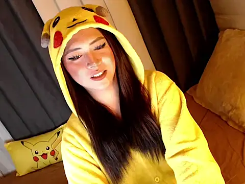 yourdevilsweettsx 现场XXX聊天