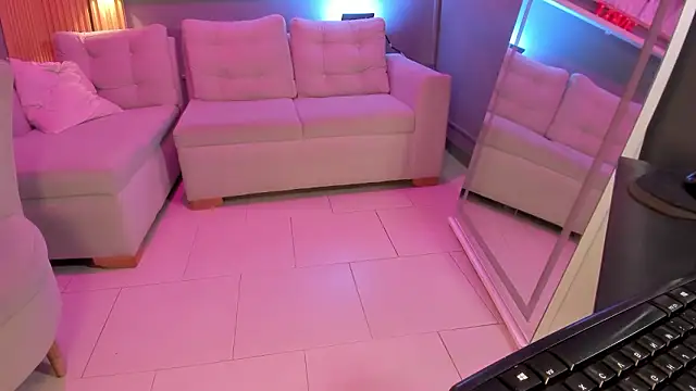 Czat XXX na żywo – janinne_lu