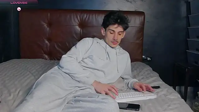 DanielCrush1 Webcam show