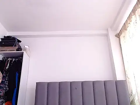 Chat +18 de saara_johnson496 ao vivo