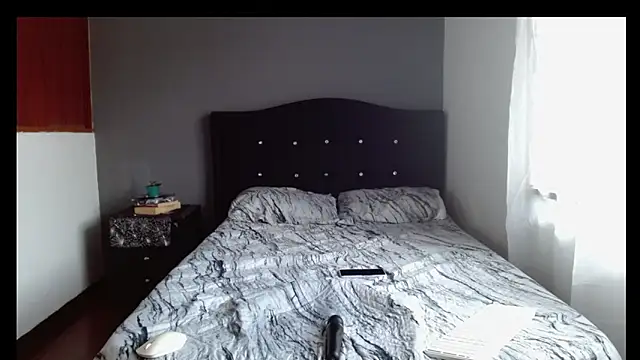 Emilia_1995 – Naživo XXX chat