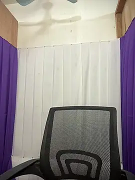 Lovely_apple19 Show in webcam