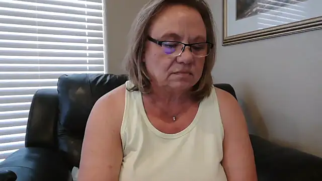 BustyAnnie Live XXX-Chat