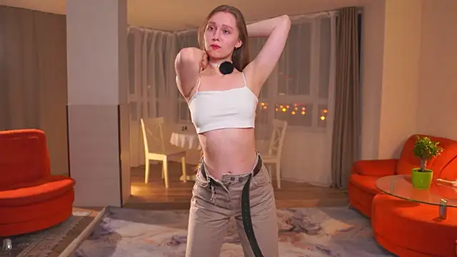 SharaNewbern Chat XXX in diretta