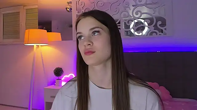 LuisaClover Chat XXX live