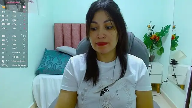 Онлайн чат XXX sophia_hadid