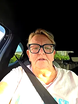 Czat XXX na żywo – BridgetBlueEyes