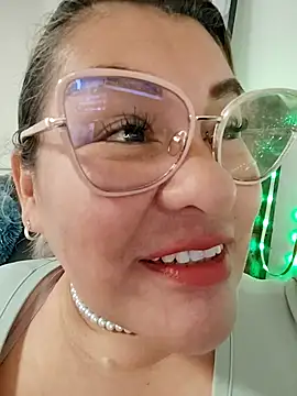 Chatroom XXX en direct de AlexxiaaMat