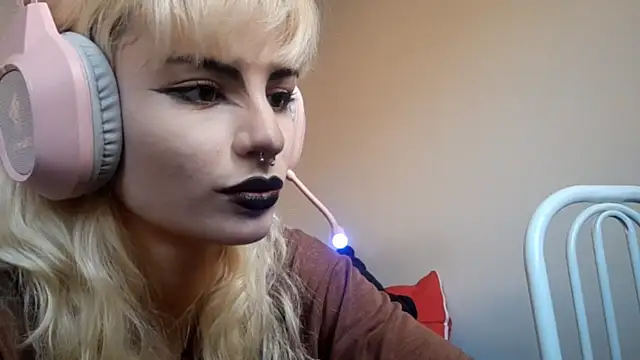 Chat +18 de JustinCerqueira ao vivo