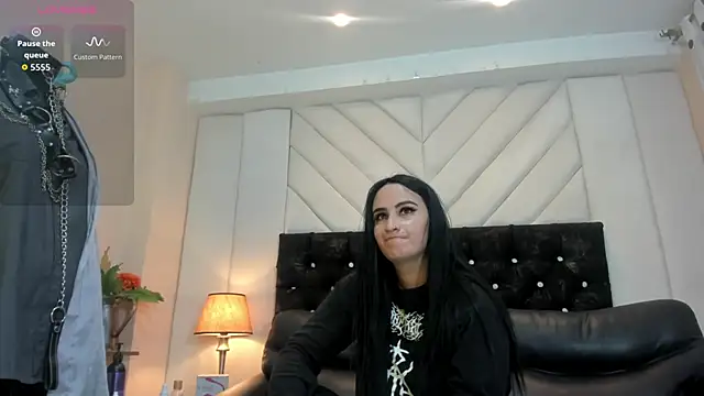 Pokazy przed kamerką – Scaarlett_prince