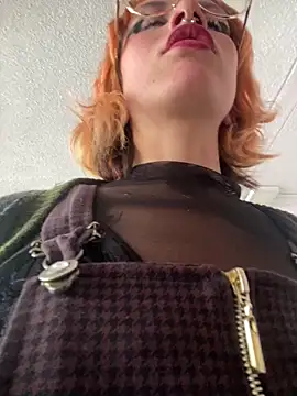 Alice_Hecatee: вебкам-шоу