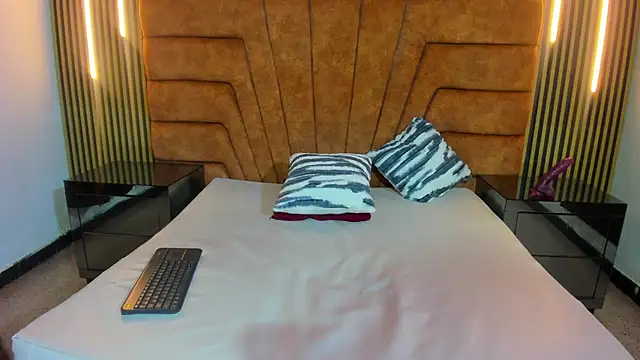 Camila-Valverde's Live XXX Chat