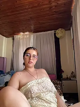 CoraVibes Live XXX-chat