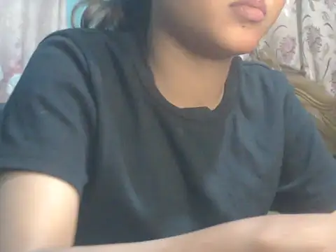 NancyRuvi élő XXX-chatje