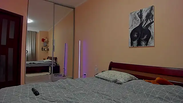 ErikaYoungs' Live XXX Chat