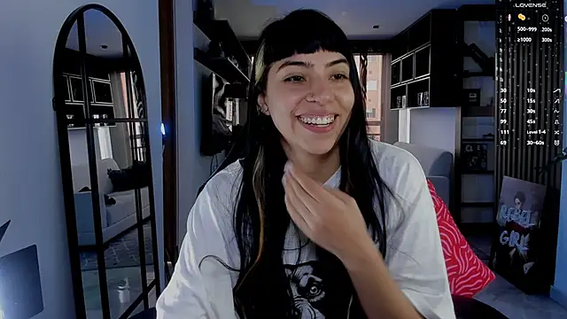 Saraa_Desiree – Naživo XXX chat