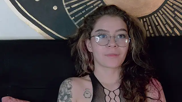 Lilith_Inferna – Naživo XXX chat