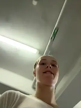 Chat +18 de SunnyShiney ao vivo