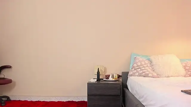 Chat +18 de bellawild_ ao vivo