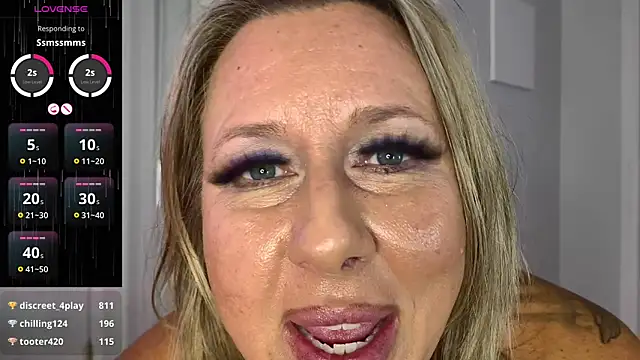 Chat +18 de BellaLexi ao vivo