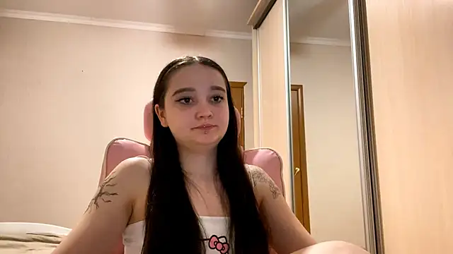 TrulaPhayのライブXXXチャット